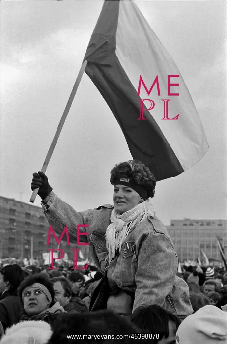 : Woman - demonstration - flag - Letna : Woman - demonstration - flag - Letna