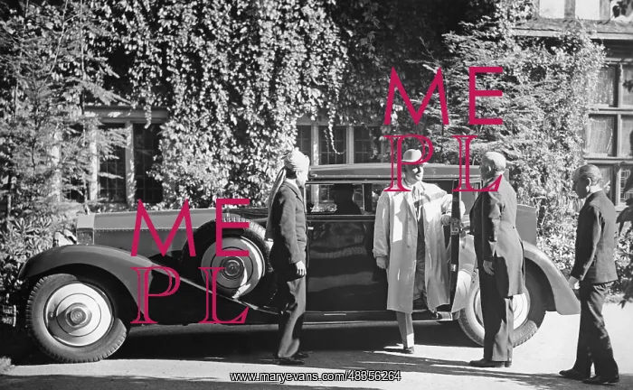 : A Woman of No Importance, 1936 : A Woman of No Importance, 1936