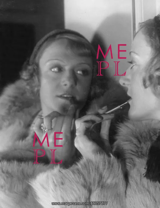 : Woman in front of a mirror, 1935 : Woman in front of a mirror, 1935