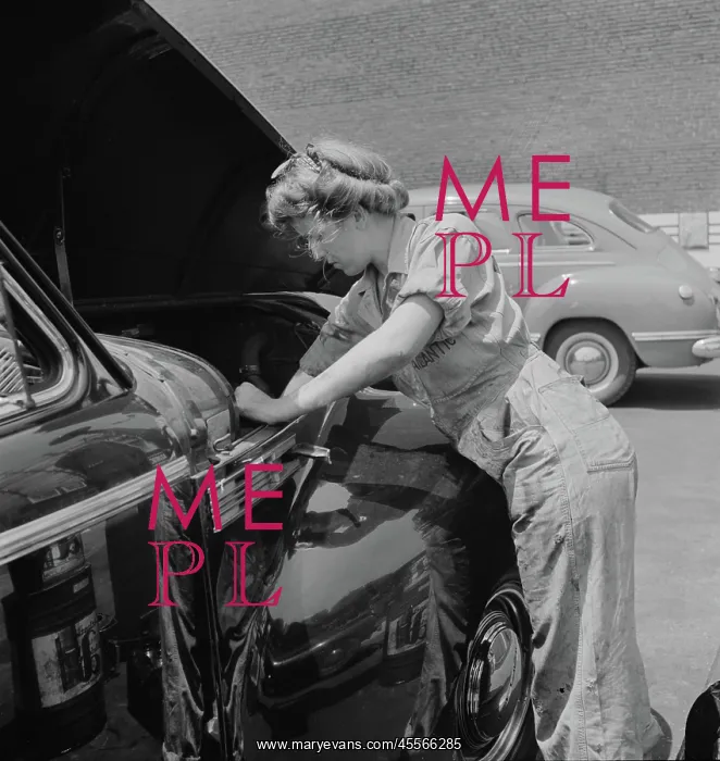 : Woman - Occupations - Mechanic - WWII : Woman - Occupations - Mechanic - WWII