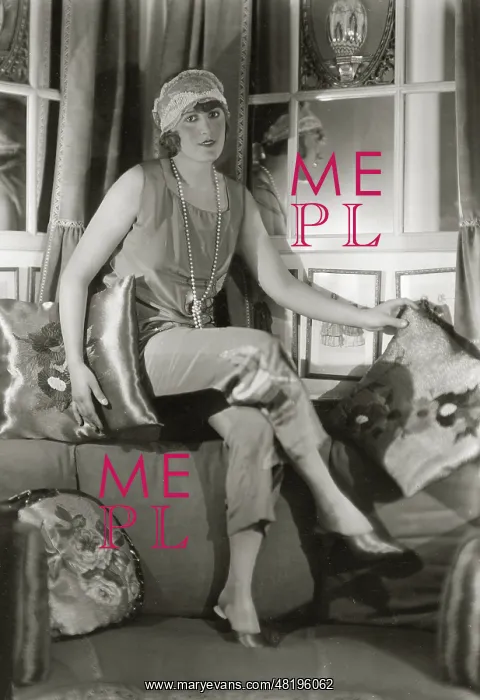 : Woman in pajamas, 1927 : Woman in pajamas, 1927