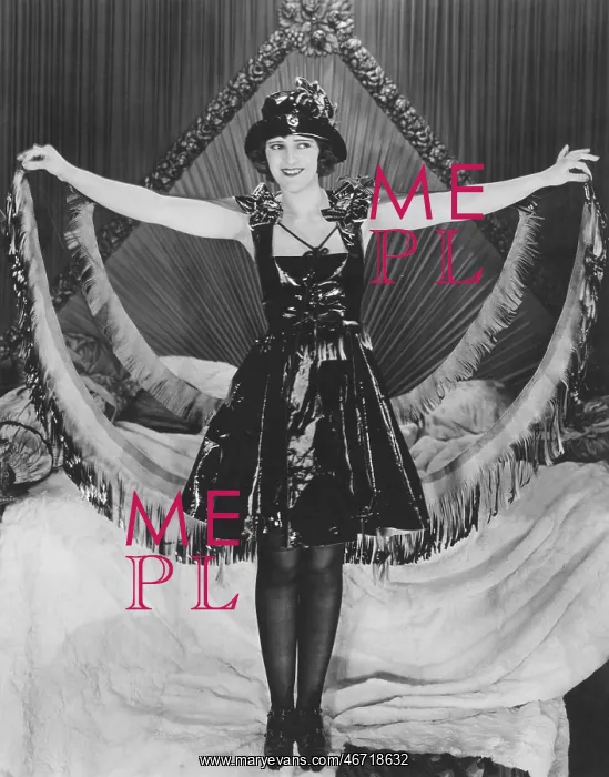  : Woman posing in party clothes