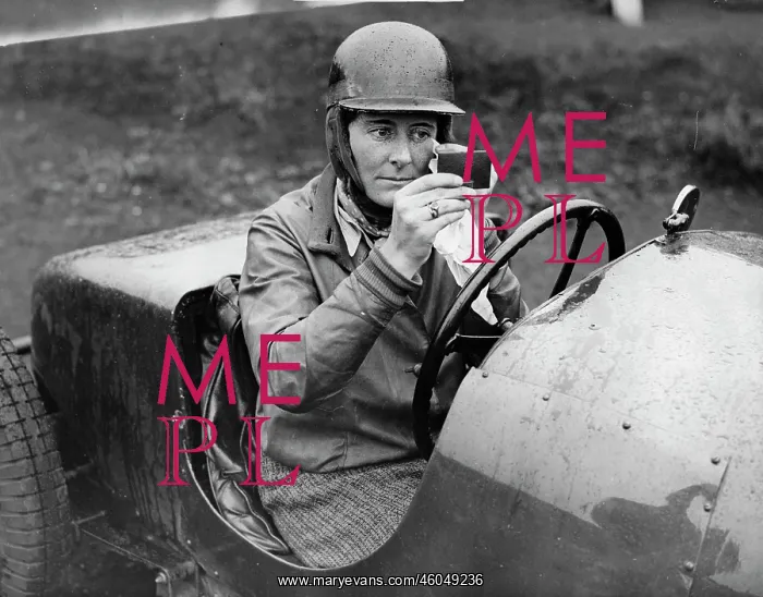 : Woman racing driver : Woman racing driver