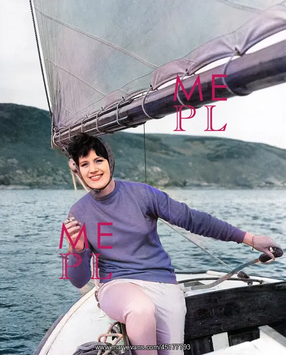 : Woman on a sailing boat : Woman on a sailing boat