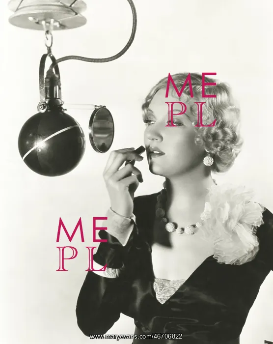 : Woman using microphone mirror : Woman using microphone mirror