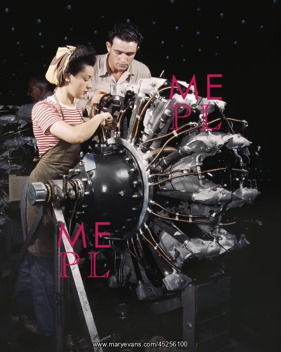 : Woman war worker in training as an engine mechanic : Woman war worker in training as an engine mechanic