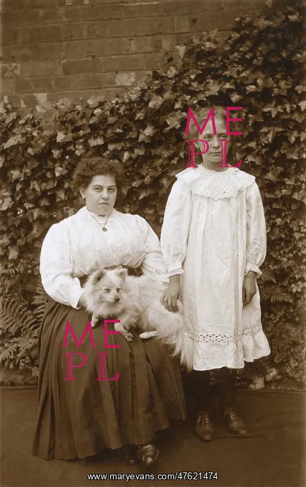  : Women with American Eskimo