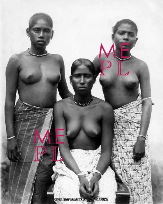 : Three women, Ceylon (Sri Lanka) : Three women, Ceylon (Sri Lanka)