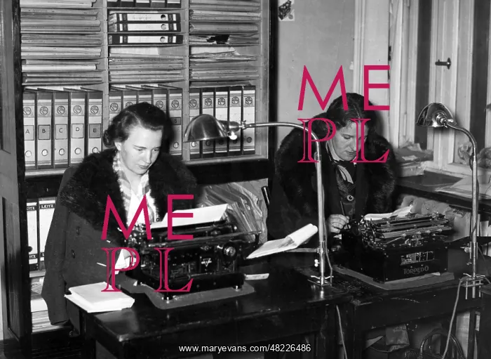 : Women with coat in the office, 1940 : Women with coat in the office, 1940