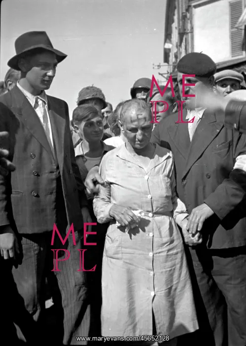 : WOMEN COLLABORATORS 1945 : WOMEN COLLABORATORS 1945