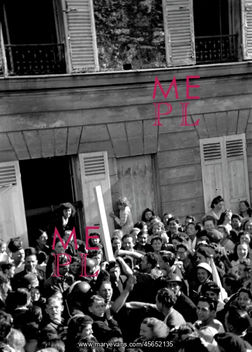 : WOMEN COLLABORATORS 1945 : WOMEN COLLABORATORS 1945