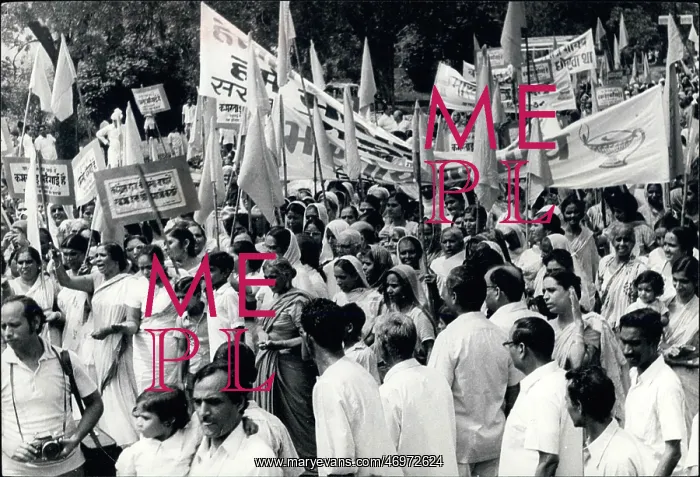 : Women demonstrate for fresh elections, New Delhi, India : Women demonstrate for fresh elections, New Delhi, India