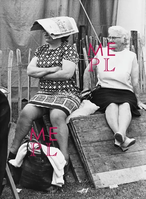 : Two women at the Eisteddfod, Llangollen, Wales : Two women at the Eisteddfod, Llangollen, Wales