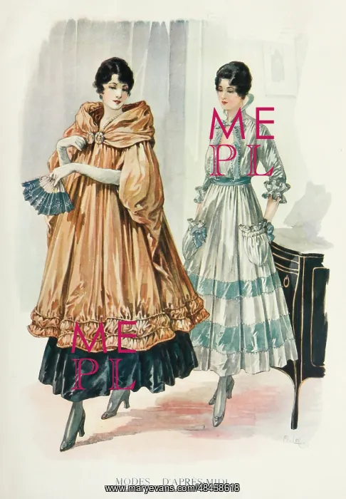 : Women in elegant clothing : Women in elegant clothing
