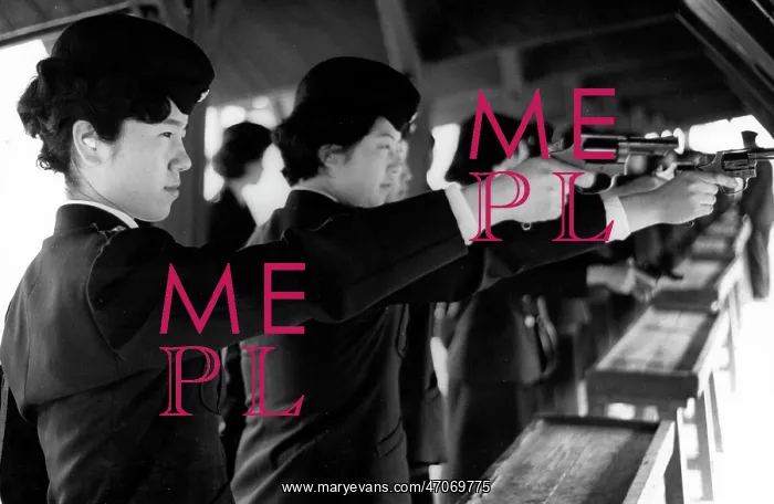 : Women with guns in Japan : Women with guns in Japan