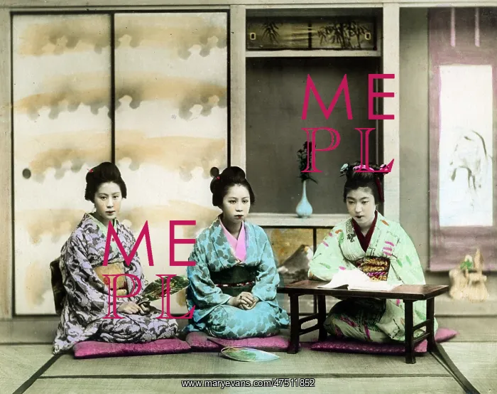  : Three women in kimonos