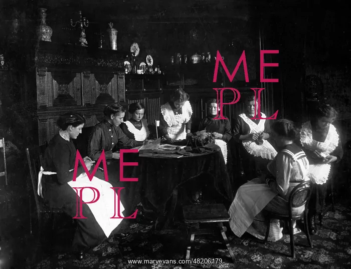 : Women knitting, 1914 : Women knitting, 1914