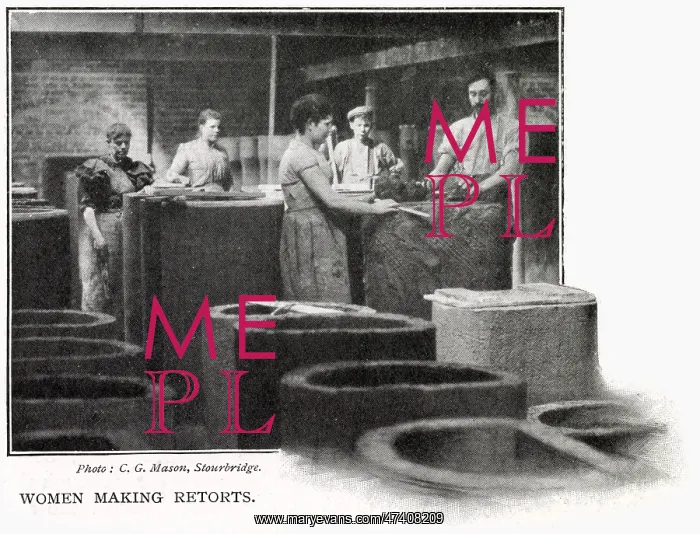  : Women Making Ceramic Retorts