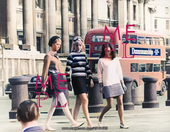 : Three women in Mini Skirts in the 1960s : Three women in Mini Skirts in the 1960s