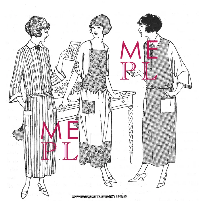 : Three women and a photo frame : Three women and a photo frame