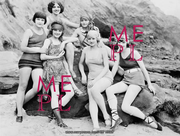 : Six women posing at the beach : Six women posing at the beach