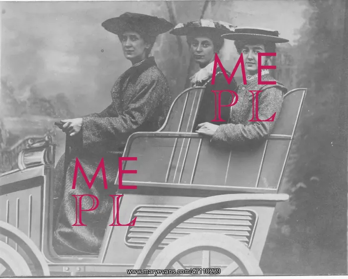 : Three women in a (studio) car : Three women in a (studio) car