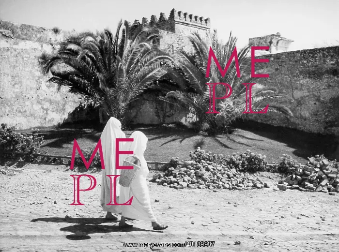  : Women in Tangier, 1940