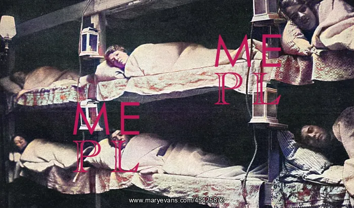: Women as war-time firemen in their bunks : Women as war-time firemen in their bunks