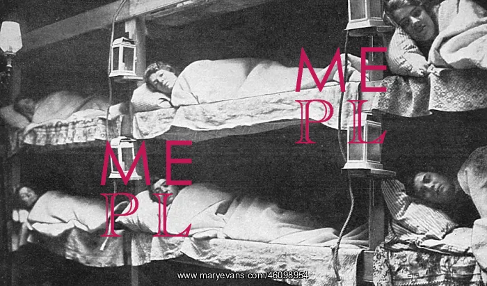 : Women as war-time firemen in their bunks : Women as war-time firemen in their bunks