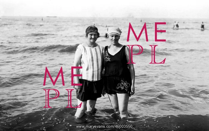 : Women wearing swimsuits : Women wearing swimsuits