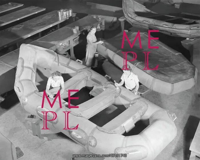  : Women workers building assault boats for U.S. Marine Corps