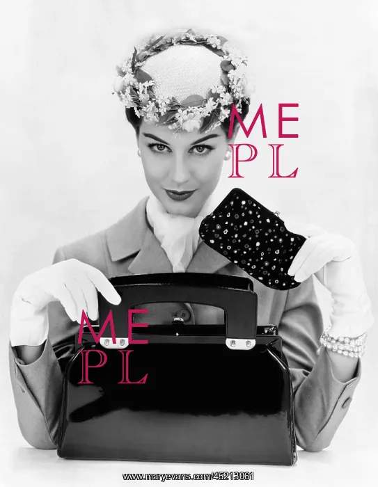 : Women's accessories include a square cut, ? : Women's accessories include a square cut, ?