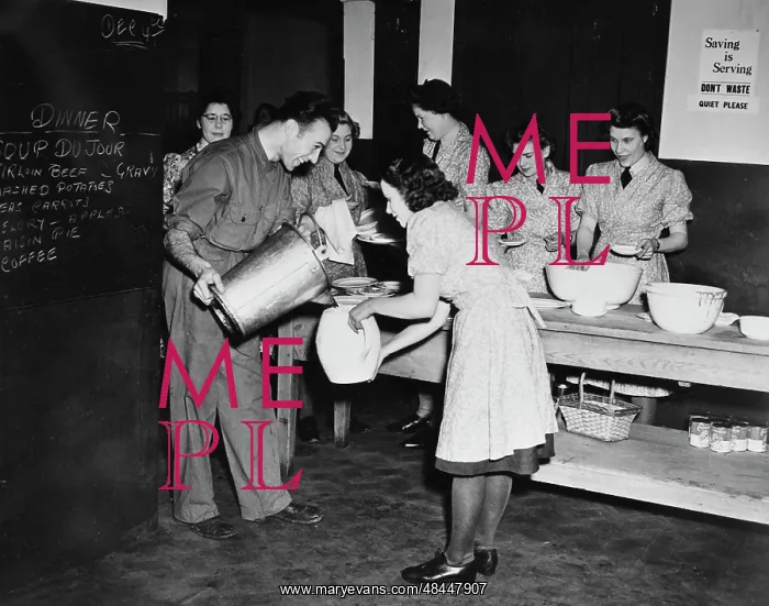 : Women's Auxiliary Air Force members prepare : Women's Auxiliary Air Force members prepare