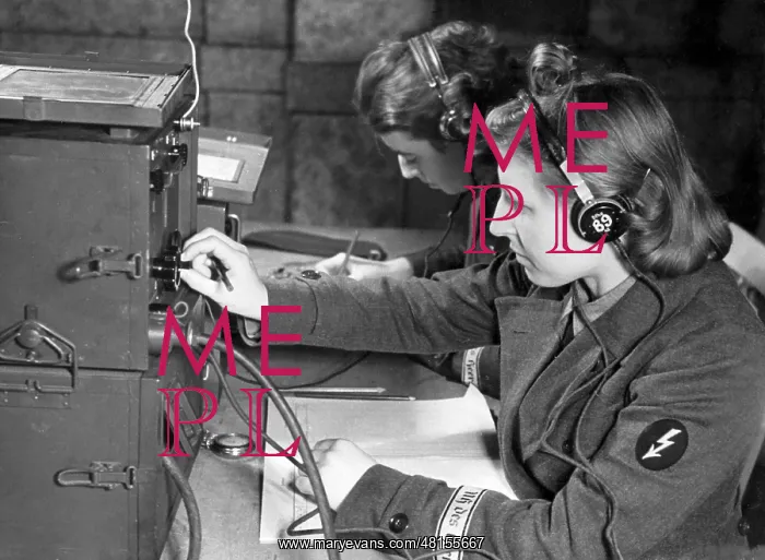 : Women's Auxiliary Service Corp members ('Blitzmaedchen') in : Women's Auxiliary Service Corp members ('Blitzmaedchen') in