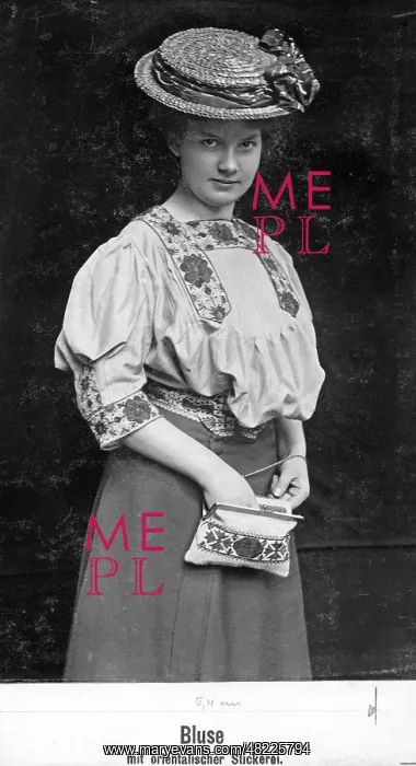 : Women's fashion, 1906 : Women's fashion, 1906