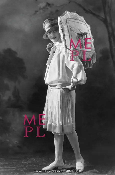 : Women's fashion, 1927 : Women's fashion, 1927