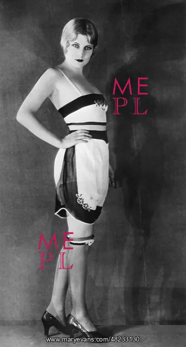 : Women's fashion, 1928 : Women's fashion, 1928