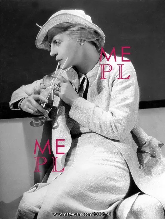  : Women's Fashion, 1934