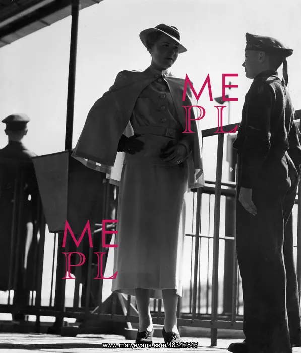 : Women's fashion, 1935 : Women's fashion, 1935