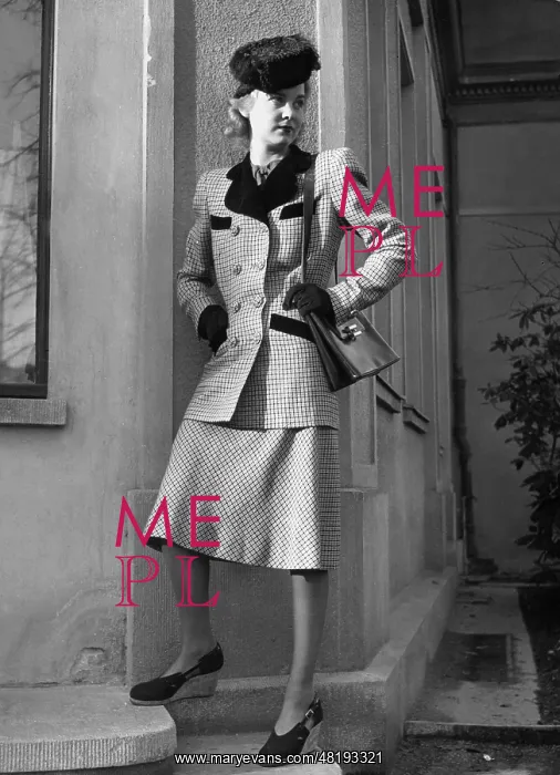 : Women's fashion, 1943 : Women's fashion, 1943
