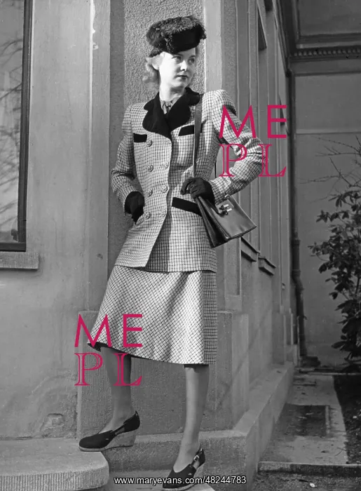 : Women's fashion, 1943 : Women's fashion, 1943