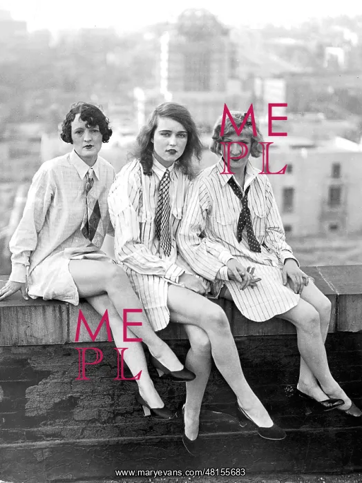 : Women's fashions from 1927 : Women's fashions from 1927