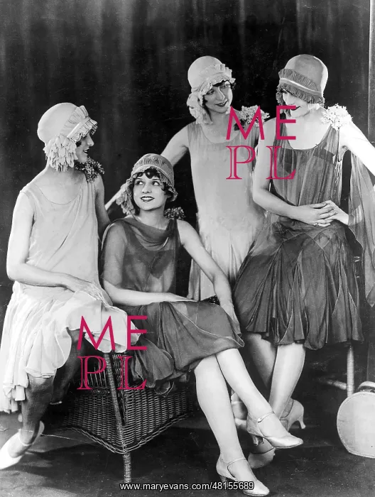 : Women's fashions from 1927 : Women's fashions from 1927