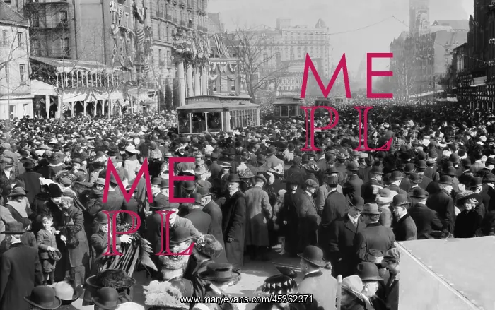 : Womens Suffrage parade on the day before Woodrow : Womens Suffrage parade on the day before Woodrow