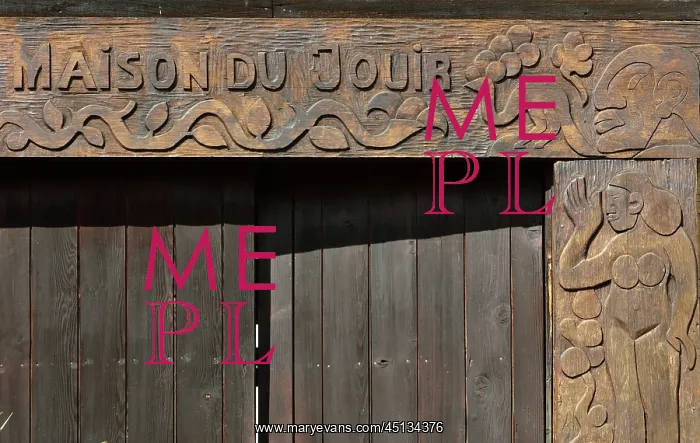 : Wooden lintel, Maison du Jouir, Paul Gauguin Cultural : Wooden lintel, Maison du Jouir, Paul Gauguin Cultural