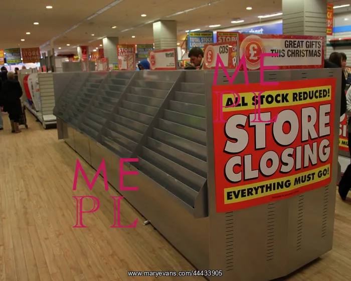  : Woolworths Closes