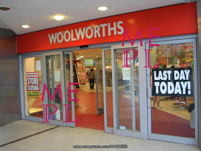 : Woolworths Closes : Woolworths Closes
