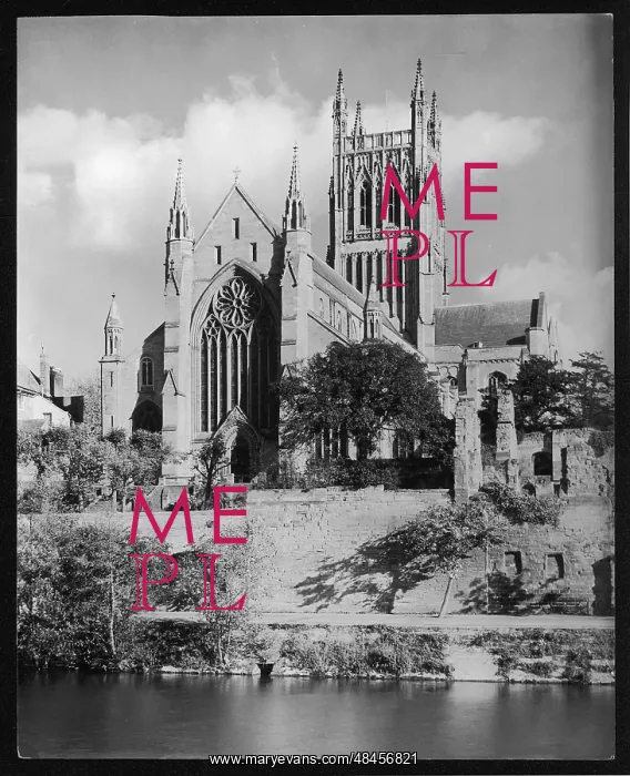 : WORCESTER CATHEDRAL : WORCESTER CATHEDRAL