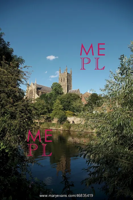 : Worcester Cathedral across the River Severn : Worcester Cathedral across the River Severn