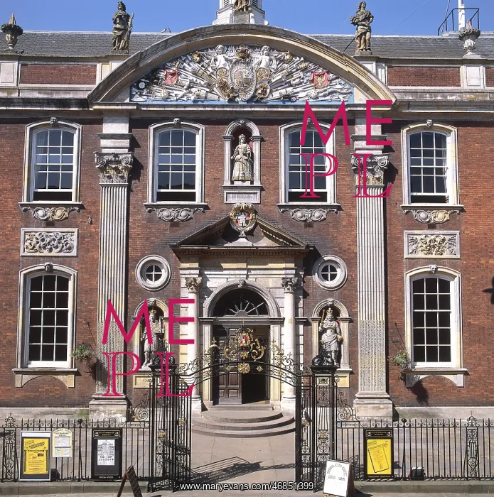 : WORCESTER GUILDHALL : WORCESTER GUILDHALL
